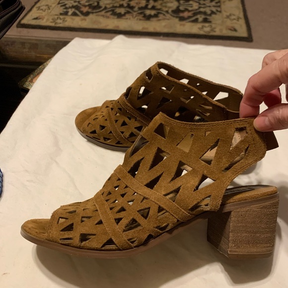 Sz 8.5 Steve Madden Estée Suede Sandals - Picture 6 of 12